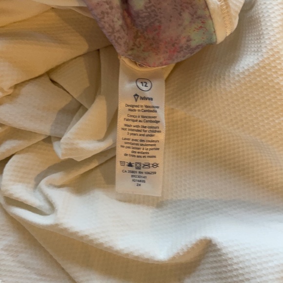 White ivivva tank - Picture 3 of 3